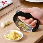 Stainless Steel Garlic Press Crusher Manual Garlic Mincer Chopping Garlic Tool