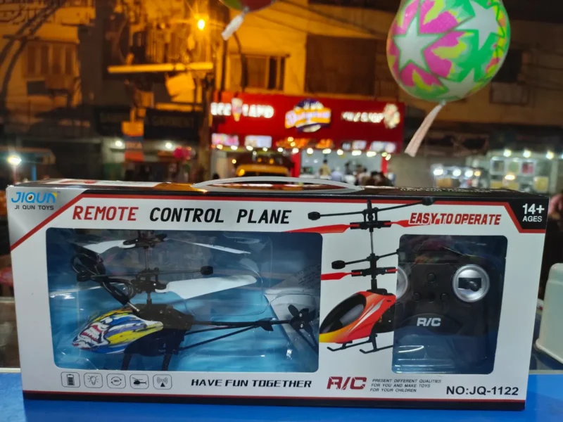 Remote Control Helicopter Toy – Rechargeable 5-Channel RC Helicopter with 360° Rotation & LED Lights